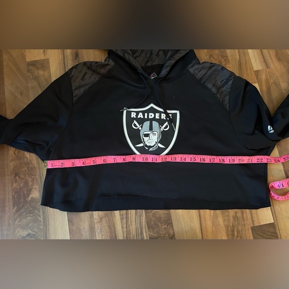 Los Vegas Black Raiders Crop Top Hoodie - Picture 4 of 6